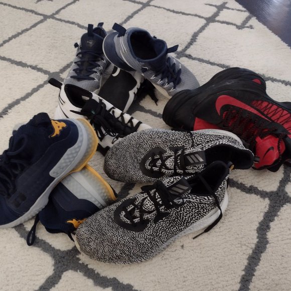 MIXED BOX FIVE PAIRS OF SNEAKERS SIZE 9 - Picture 4 of 4